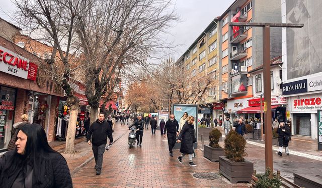 Eskişehir'de yağışa rağmen dolup taştı!