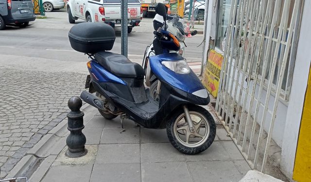 Eskişehir'de yaya güvenliğini tehlikeye atan park ihlali!