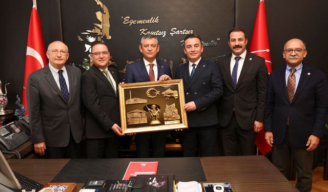 Genel Başkan Özel, Sivrihisar heyetini TBMM’de kabul etti