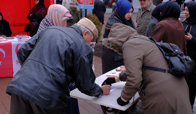 Eskişehir’de emekliler için imza kampanyası