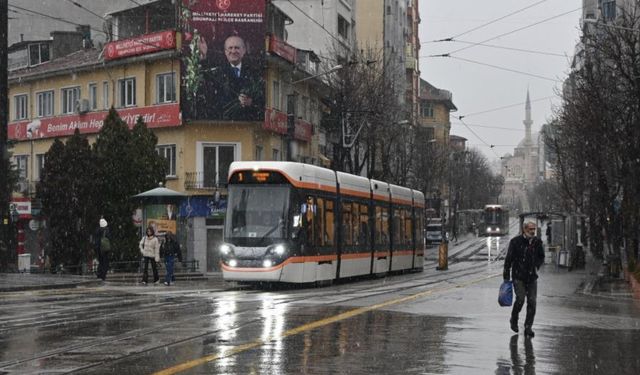 Meteoroloji'den uyarı geldi ama Eskişehir kar görmedi