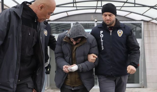 Eskişehir'de üvey babasını bıçaklamıştı, yaşam mücadelesini kaybetti