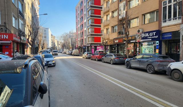 Eskişehir’de park çilesi: Sürücüler isyan etti!