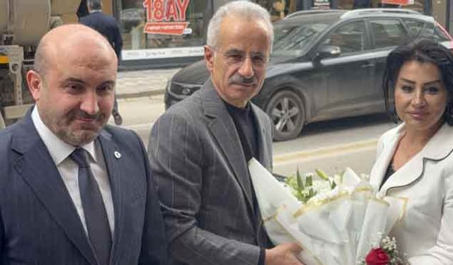 Bakan Uraloğlu, Eskişehir’de Vali ve il yönetimi ile görüştü