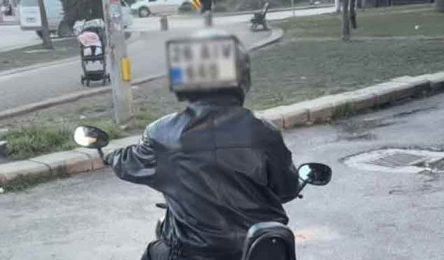 Eskişehir'de motosikletin plakası kaskta!