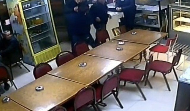 İlk sahur gecesi Kütahya'da dehşeti yaşadı: Defalarca kez bıçaklandı!