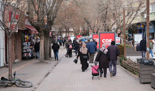 Eskişehir'de emeklinin gözü bayram ikramiyesinde