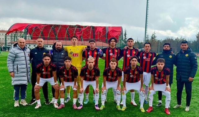 Genç Şimşekler lidere diş geçiremedi