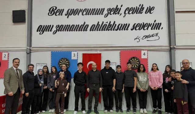 Eskişehir'i temsil edecek sporcularla bir araya geldi