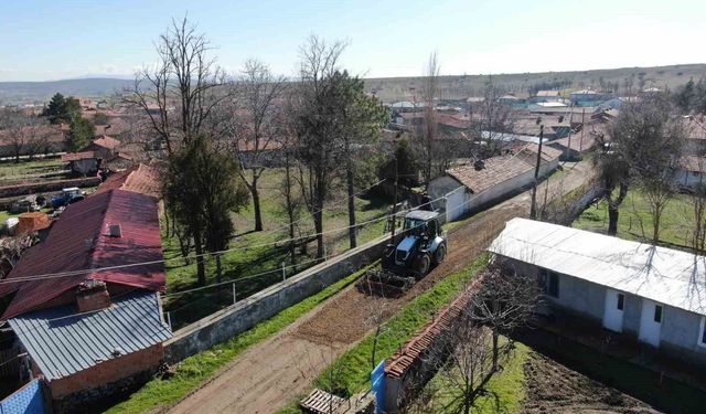 İnönü Belediyesi'nde yol çalışması sürüyor