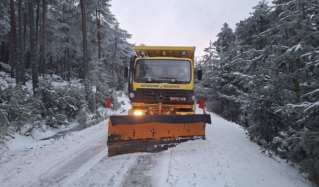 Eskişehir'in o ilçesi kışı yaşıyor, ekipler sahada!