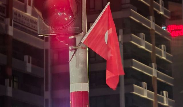 Eskişehir’deki trafik ışıklarında anlamlı görüntü!