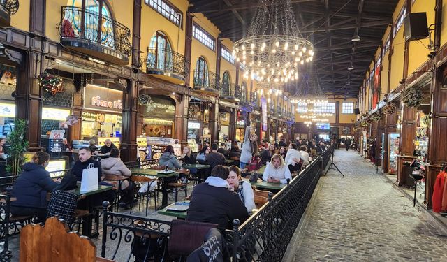 Eskişehir'de buluşma noktası: Her yaştan ziyaretçiyi ağırlıyor