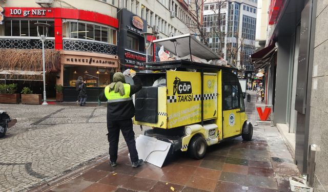 Eskişehir'de çöp taksiler sahada: Temizlik mesaisi hız kesmiyor!