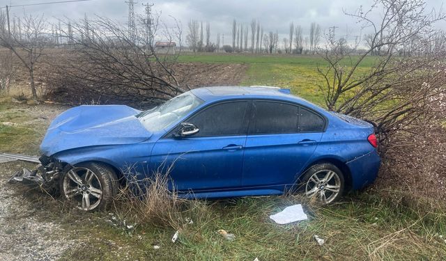 Afyon'da trafik kazası: 3 yaralı!