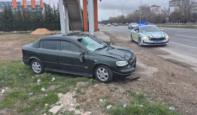 Eskişehir çevre yolunda ölümlü kaza: Üst geçidi kullanmadı canından oldu!