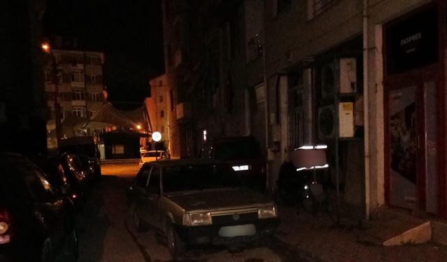 Oto hırsızları Eskişehir'de polisten kaçamadı