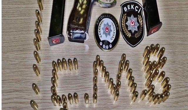 Afyon'da polis ekipleri 20 kişiyi yakaladı