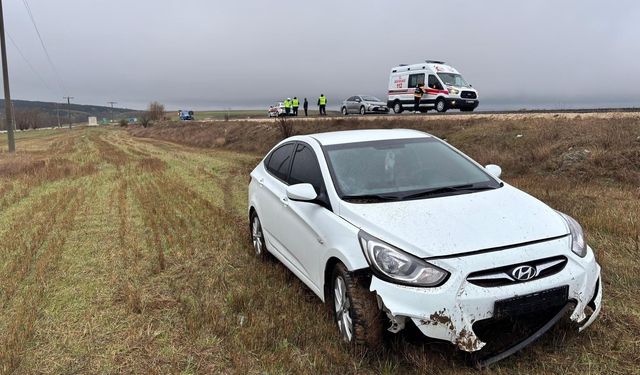 Islak yol kazaya davetiye çıkardı!