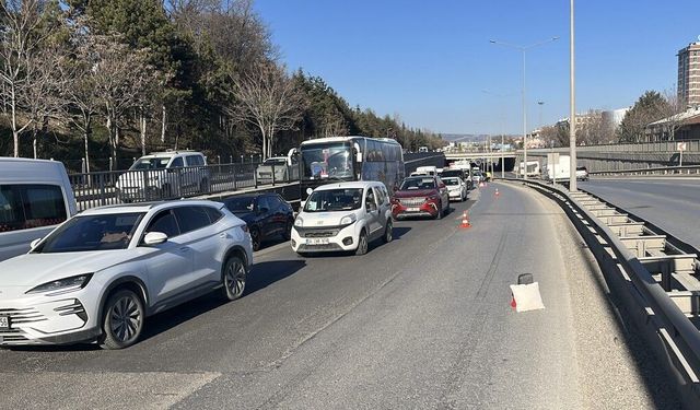 Eskişehir-Bursa yolunda minibüs kazası: 8 aylık hamile kadın yaralandı!