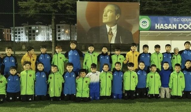 Hazırlık maçı ile çalışmaları sürdürdüler