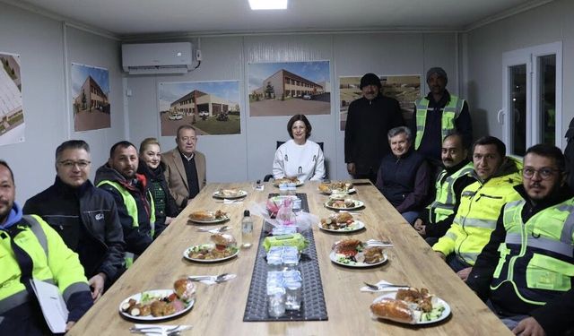 Ünlüce, gece mesaisindeki işçilerle sahur sofrasında buluştu