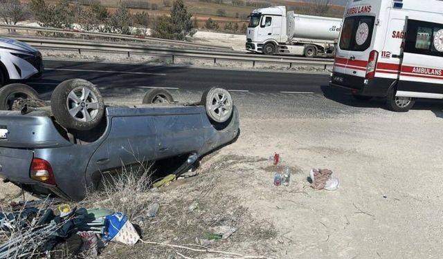 Sivrihisar yolunda araç takla attı!