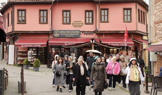 Turistler yağmura rağmen Eskişehir’i tercih etti