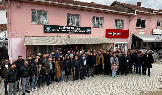 Eskişehir’de Seyitgazililer Derneği’nde Emrah Sur güven tazeledi