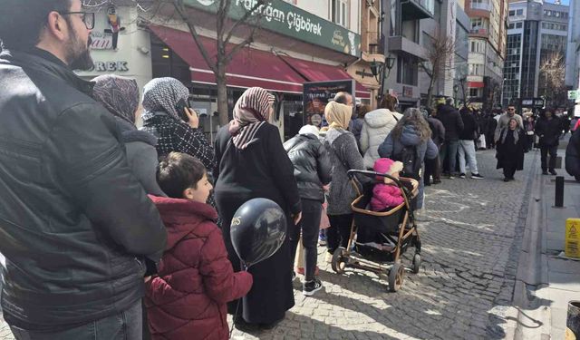 Eskişehir'de uzun kuyruklar oluşturdu: İşte sebebi...