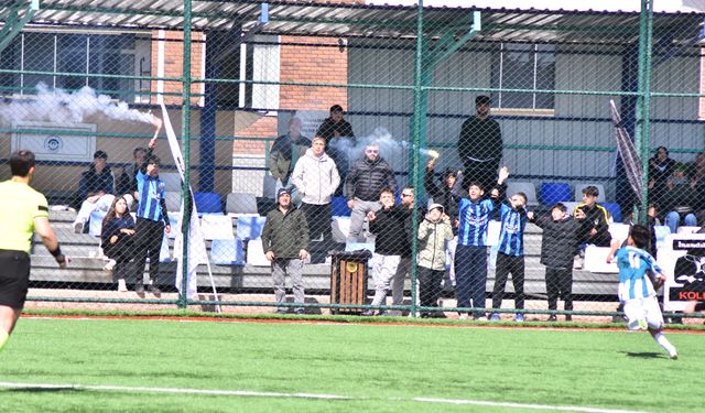 Gol gelince meşaleler yakıldı