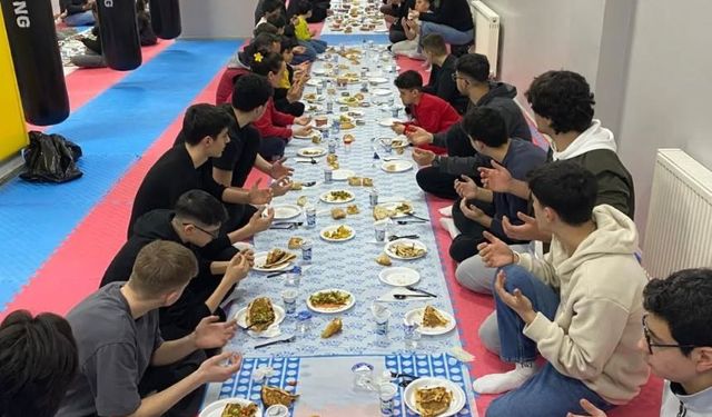 Önder ailesi iftarda bir araya geldi