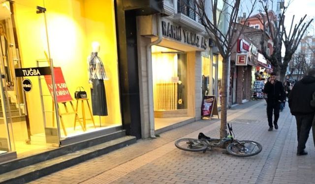 Eskişehir'de yayaları tehlikeye attı: Vatandaş tepkili!