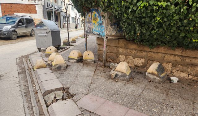 Eskişehir'de kaldırımlar parkura döndü!