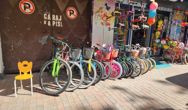 Eskişehir'de havaların ısınmasıyla satışları arttı!