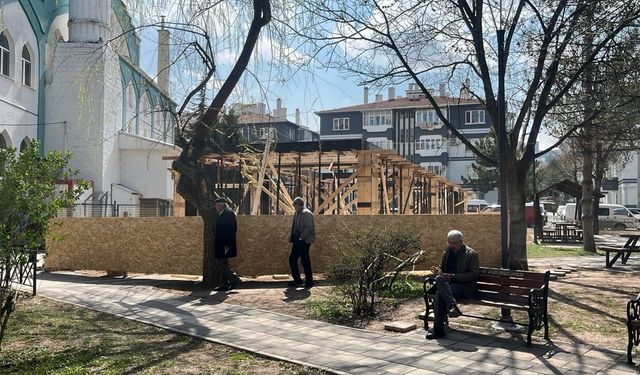 Eskişehir'de inşaattan düşen işçi yaralandı!