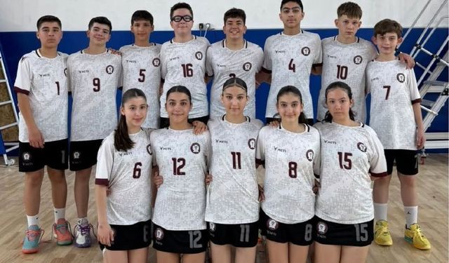 Yeni Yol Okulları çeyrek finalde!