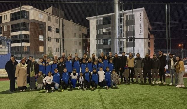 Yeni yönetimden futbolculara tatlı ikramı