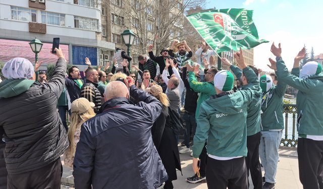 Bursaspor taraftarı Eskişehir'de