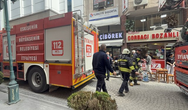 Eskişehir'de  ‘yangın’ paniği: Binayı duman sardı!