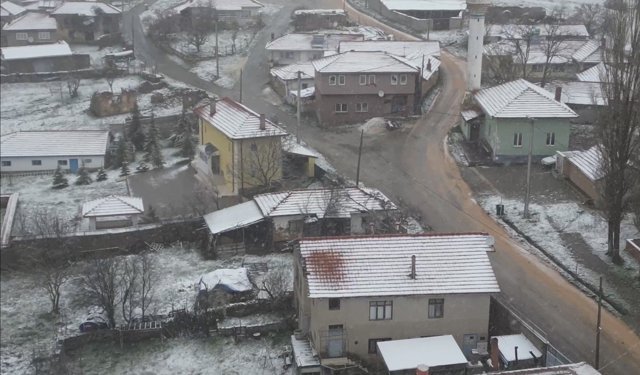 Nisan sonunda Eskişehir beyaz örtüyle kaplandı!
