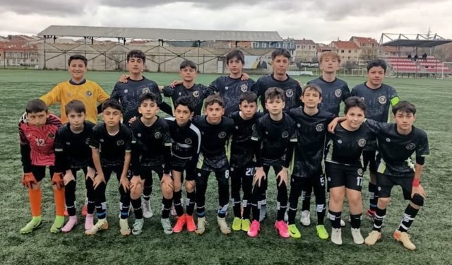 Birlikspor kalesini gole kapattı