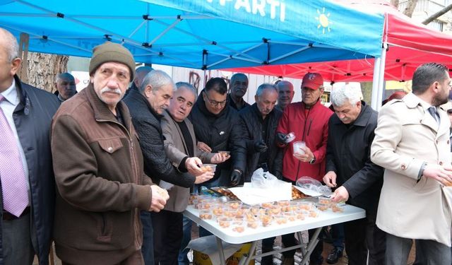 Eskişehir İYİ Parti'den lokma dağıtımı!