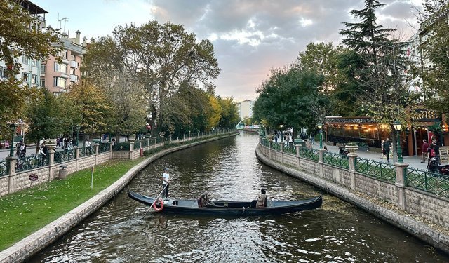 Eskişehir hava durumunda gündüz bahar, gece kış!