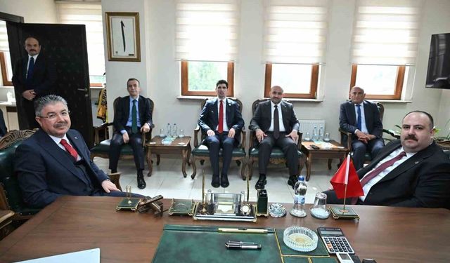 Eskişehir Valisi, Başkan Harmancı'ya ziyaret