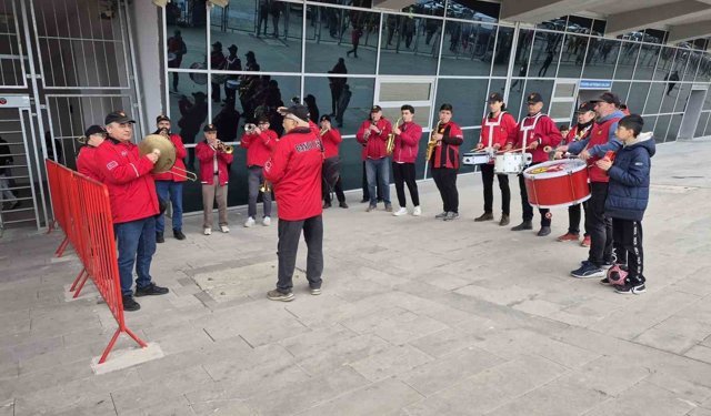 Eskişehirspor'un 20 yıllık tribün efsanesi: Espana Cani nasıl doğdu?