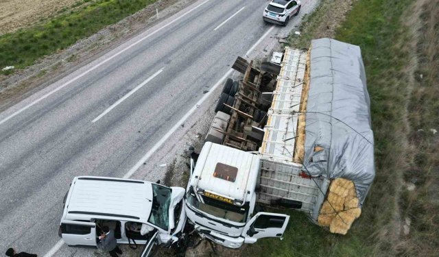 Kamyon ve tankerin karıştığı kazada faciadan dönüldü