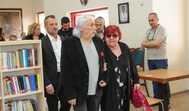 Eskişehir’de adı verilen sahne Müjdat Gezen’i ağırladı!