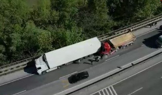 Bilecik-Sakarya yolunda kaza: Araç kuyruğu oluştu!