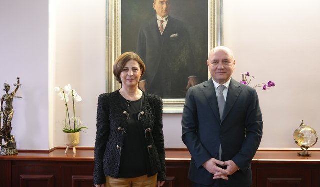 Başkan Ünlüce'ye  Tarık Balyalı'dan ziyaret!